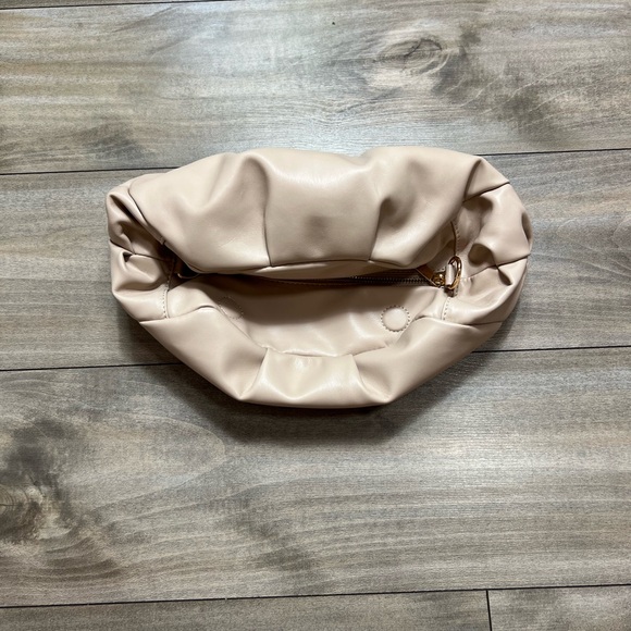 ASOS DESIGN oversized ruched clutch bag in beige - Picture 1 of 6